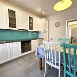 Olga Apartment *